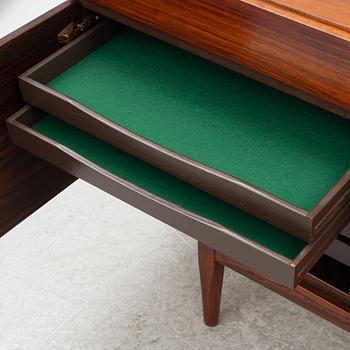 Ib Kofod-Larsen, sideboard, modell "FA-66", Faarup Møbelfabrik, Danmark, 1950/60-tal.