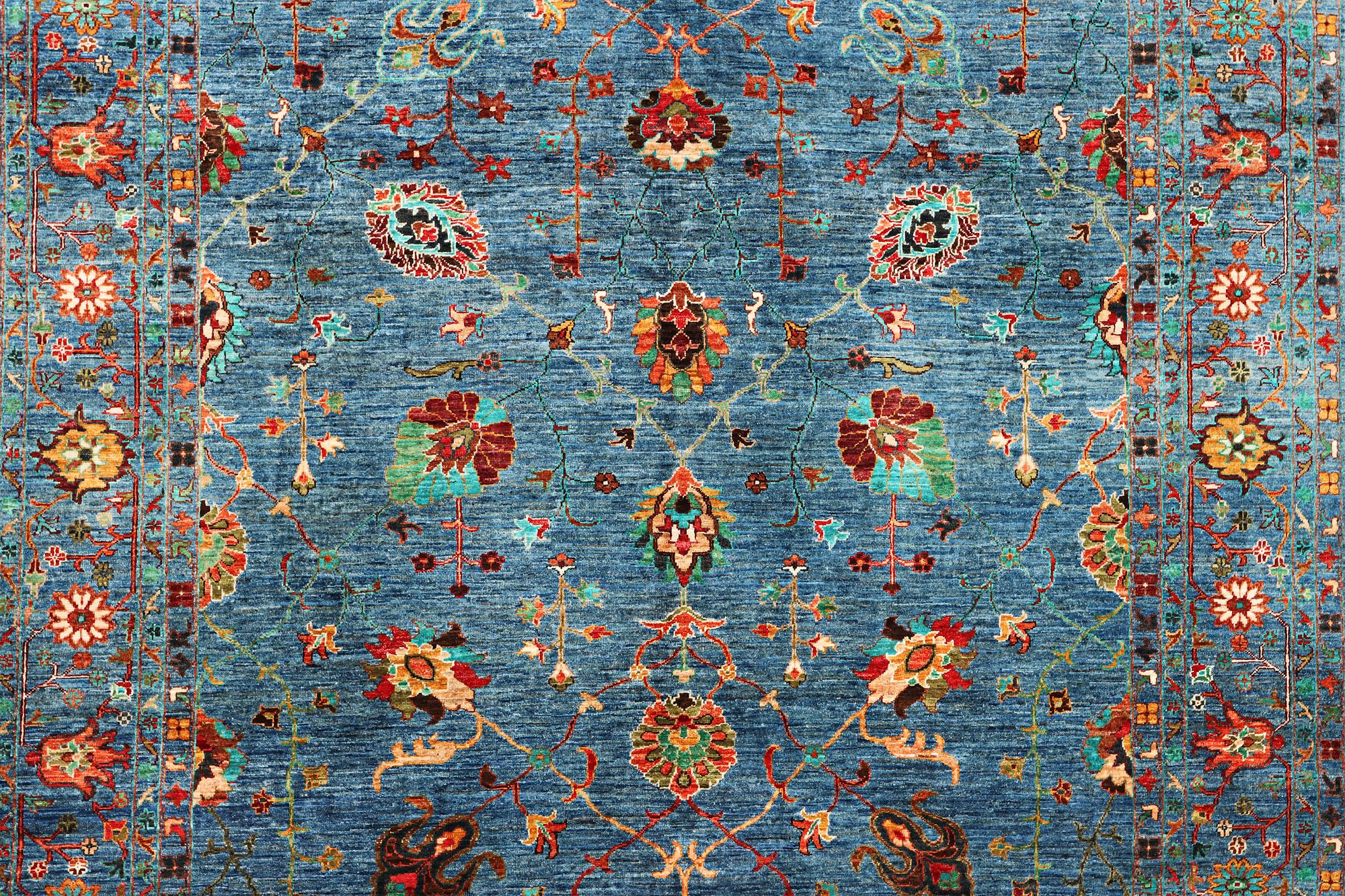 A Khorjin carpet with a Ziegler pattern, c. 307 x 252 cm.