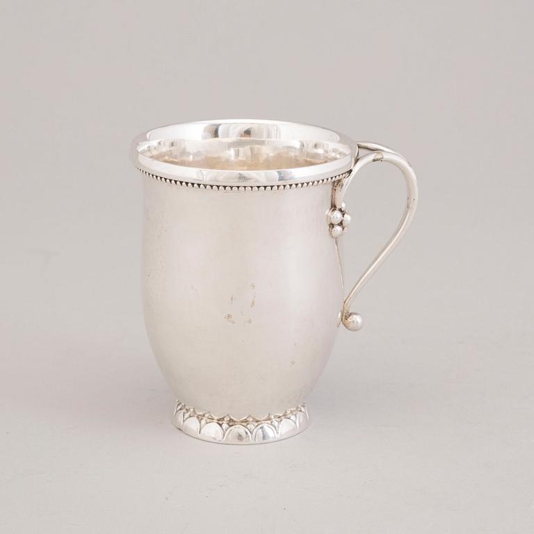 A silver mug by Georg Jensen, model 127, Copenhagen 1920/30's.