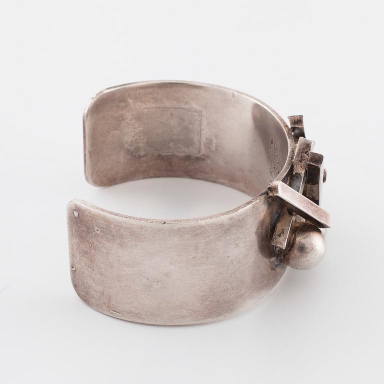 AD DESIGN, J. Andersson och Erik Dennung, Köpenhamn, Danmark, 1970s, a bangle.