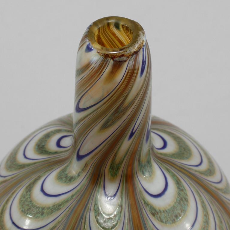 VAS, glas, Oiva Toikka, Nuutajärvi, 1900-talets fjärde kvartal.