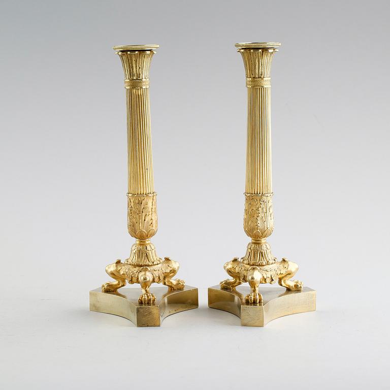 LJUSSTAKAR, ett par, senempire, 1800-talets första hälft.