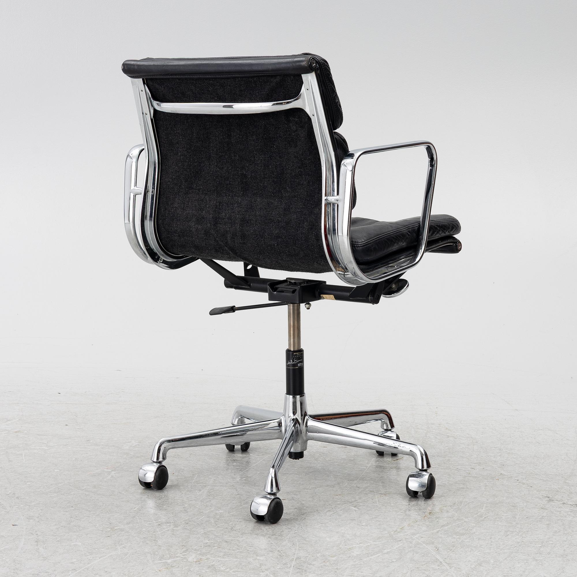 Charles & Ray Eames, a "Soft Pad" swiveling desk chair model EA217, Vitra.