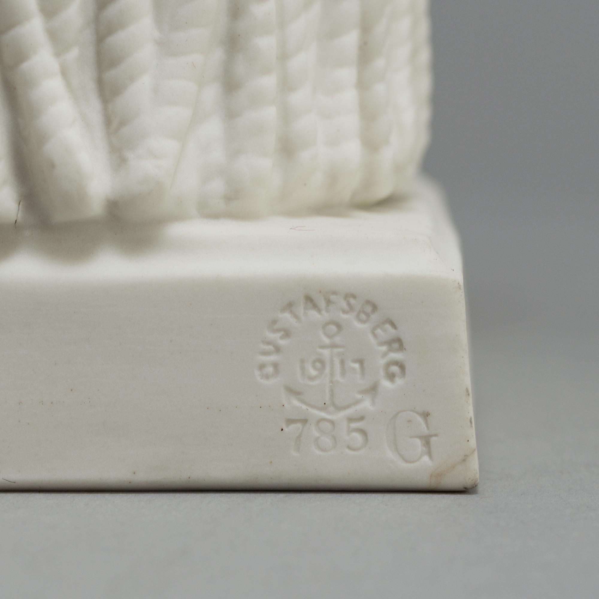 TWO PARIAN FIGURES, Gustafsberg 1911.