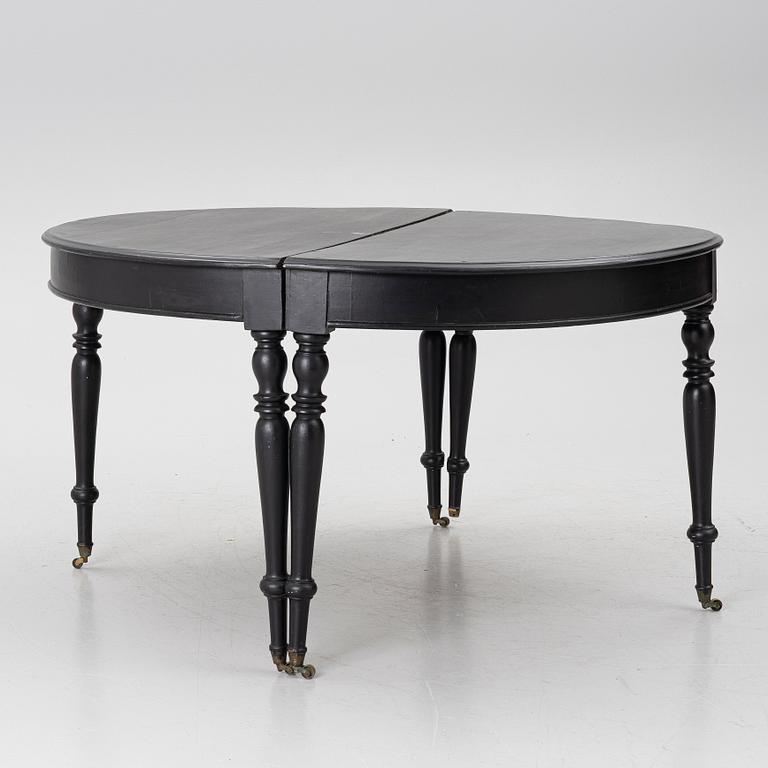 Dining table, second half of the 19th century.