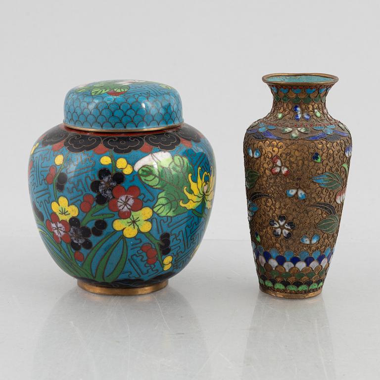 A cloisonné vase and jar with lid, China, around 1900.