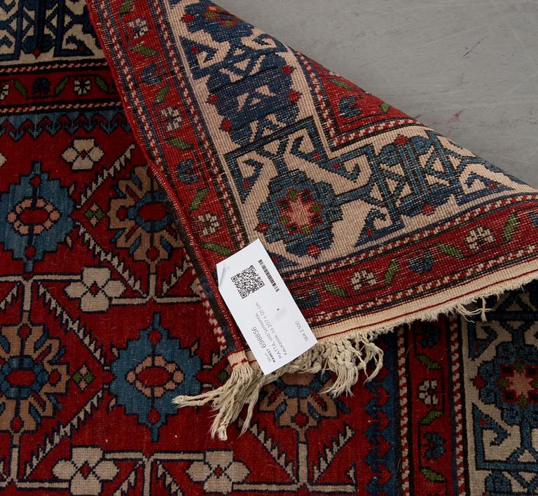 MATTA, old/semiantik, Kaukasisk, ca 207 x 121 cm.