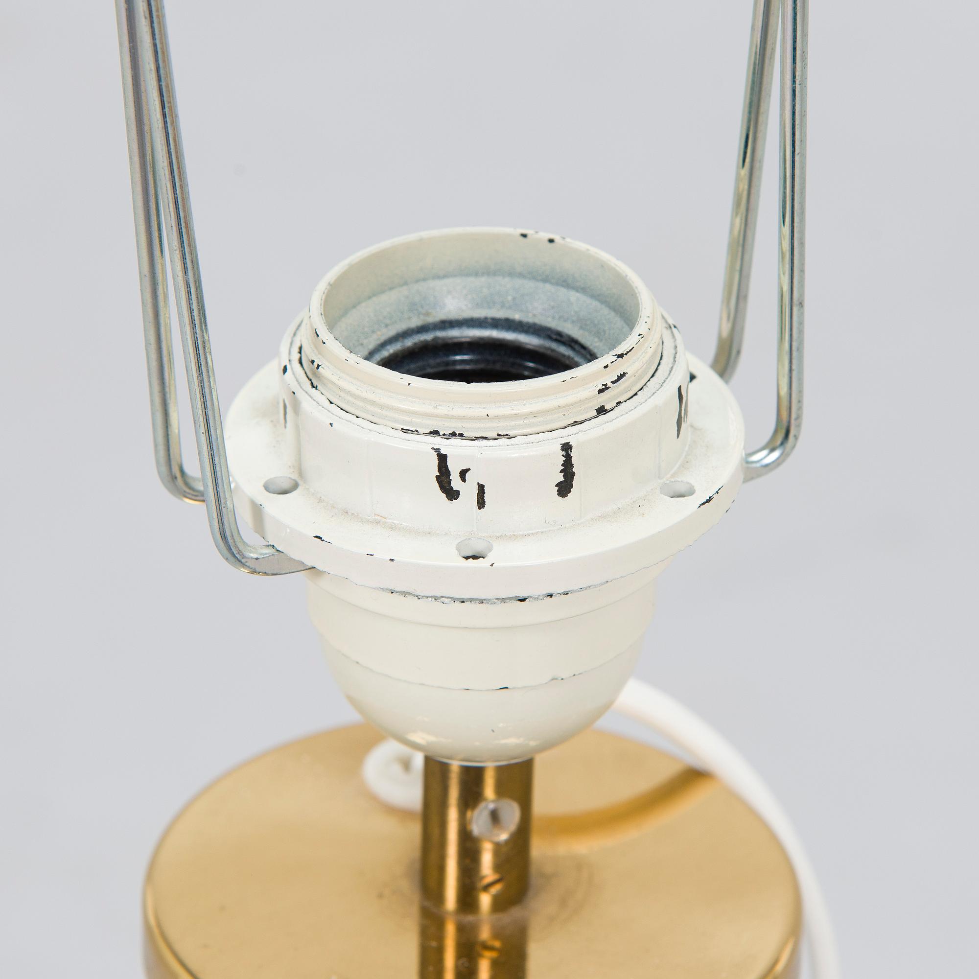 Maire Gullichsen, bordslampa, "M5 10", för Artek 1990-tal.