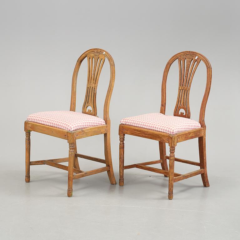 STOLAR, ett par. Gustavianska, omkring 1800.