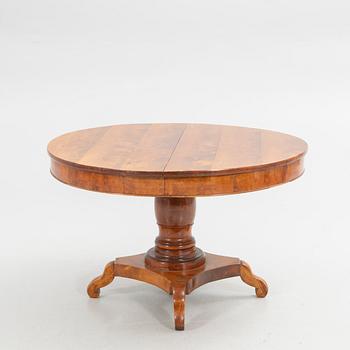 Dining table, Empire style, first half of the 20th century.