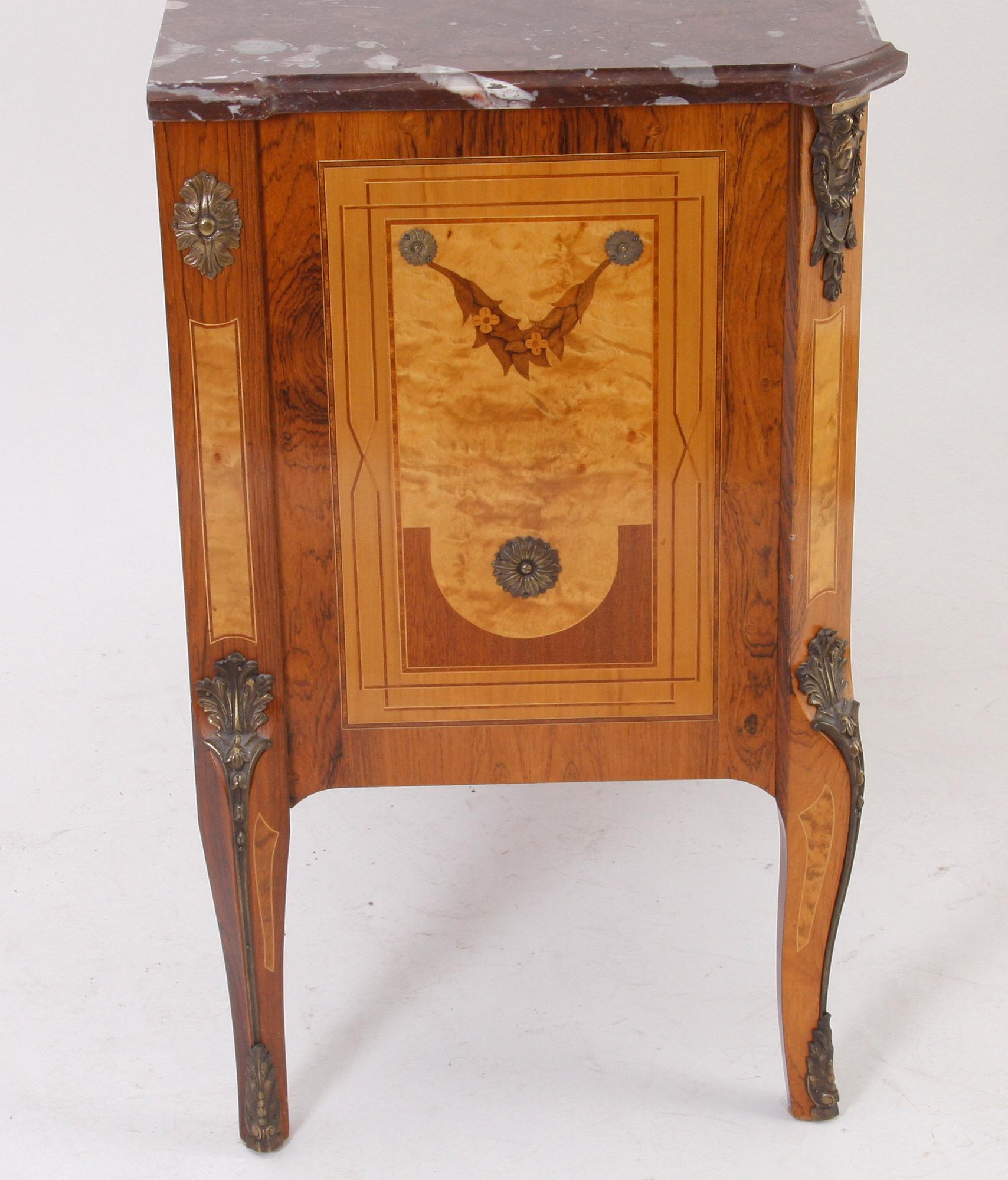 BYRÅ, gustaviansk stil. Haupt kopia.