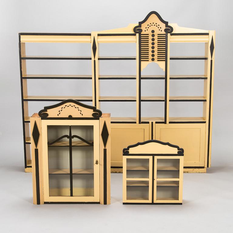 Väggskåp och hylla, apoteksinredning, Sagu, Finland 1900-talets början.