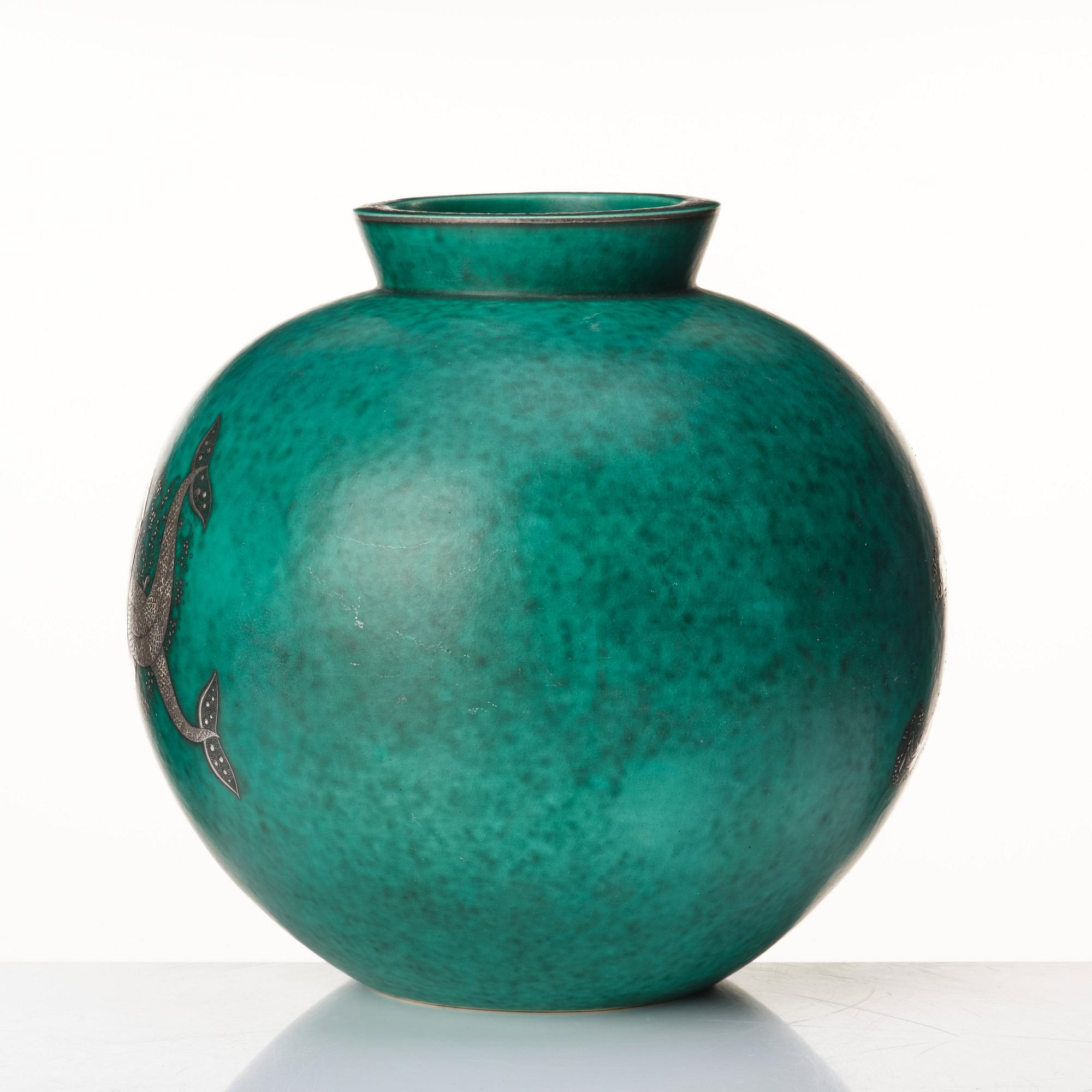 Wilhelm Kåge, a large green glazed stoneware "Argenta" vase, Gustavsberg 1948.