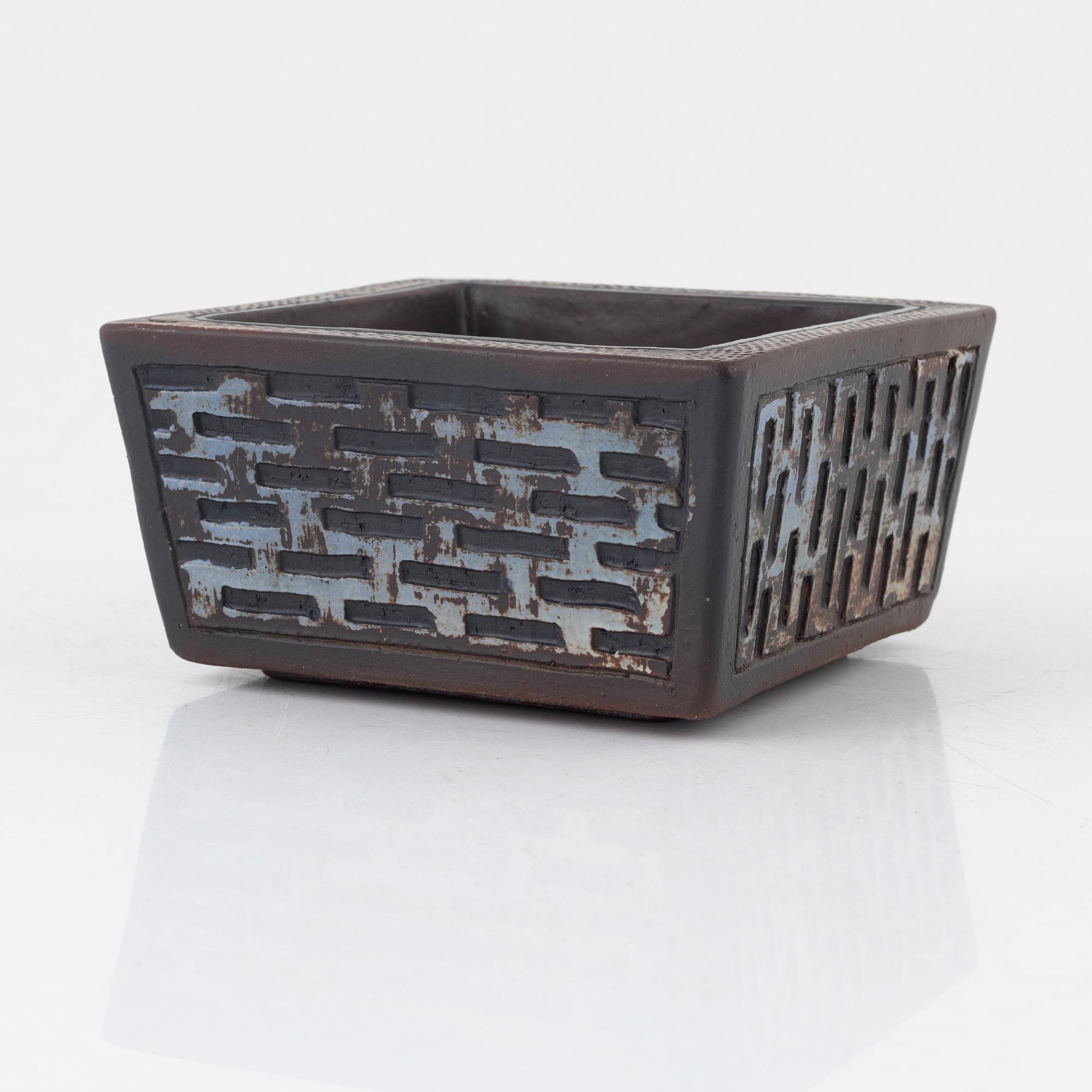 Wilhelm Kåge,  a 'Farsta' stoneware bowl, Gustavsbergs Studio, 1955.