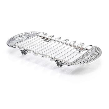 452. A silver asparagus cradle by Bolin, Moscow 1912-17.