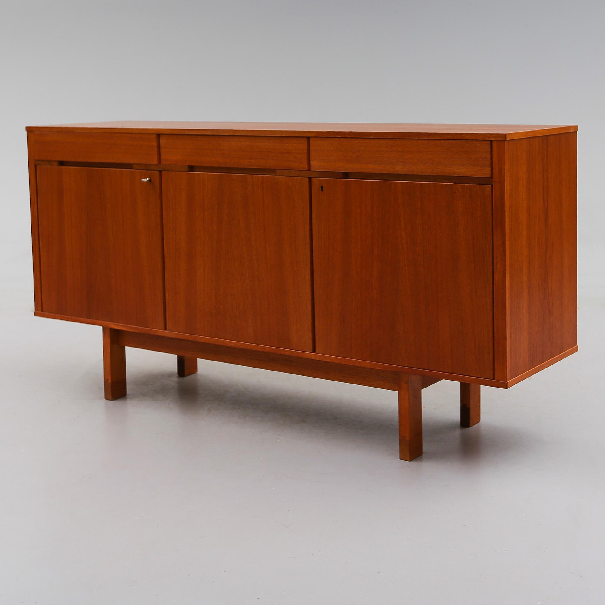 SIDEBOARD, 1900-talets andra hälft.