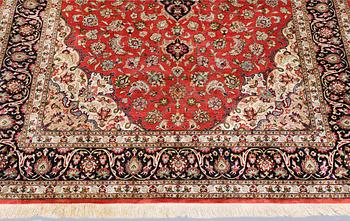 Carpet, Ghom, older, silk warp, 206 x 131 cm.