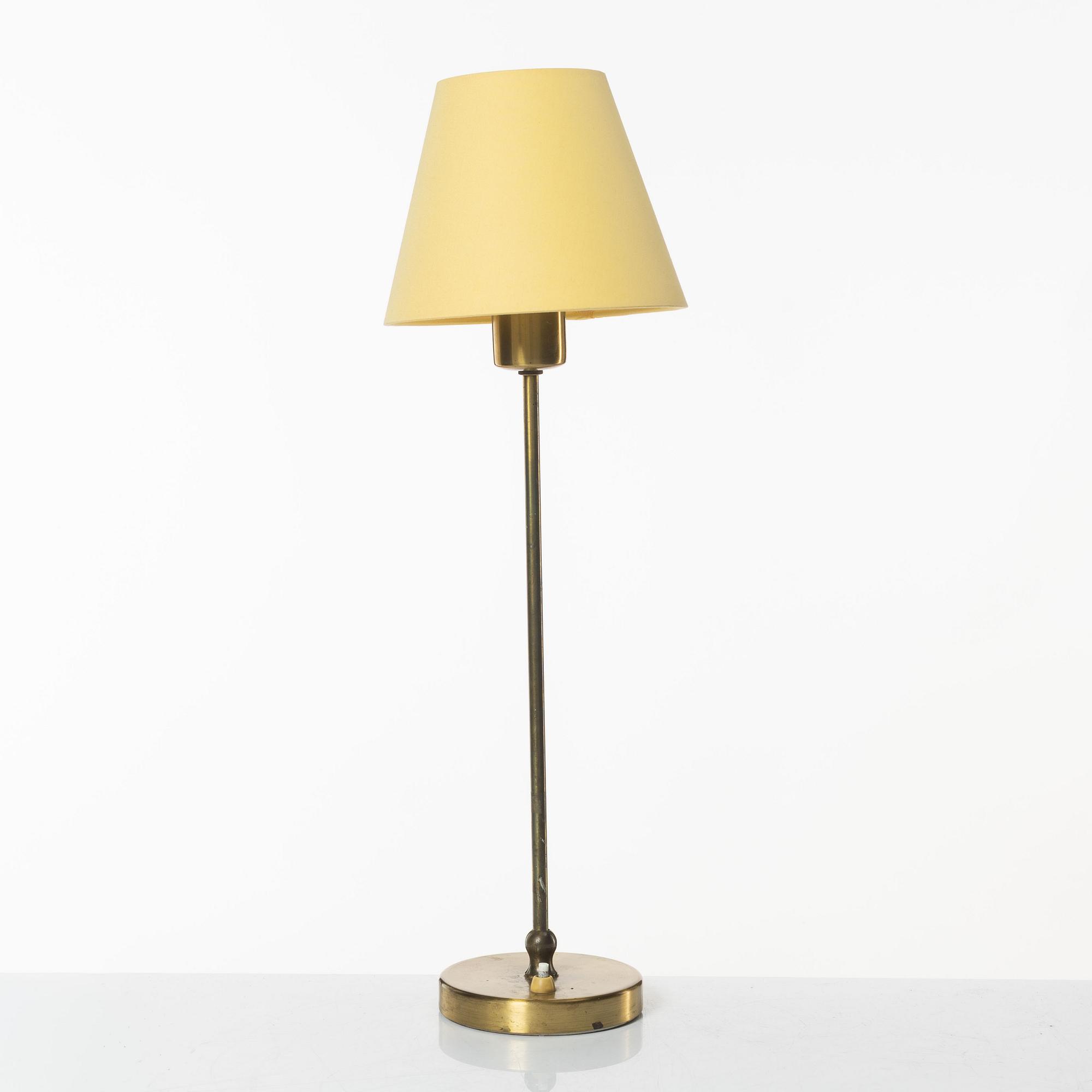 Josef Frank, bordslampa, modell 2332, Firma Svenskt Tenn.