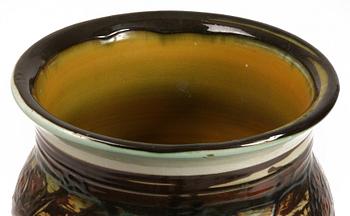 YTTERFODER samt FAT, lergods, 1900-tal.