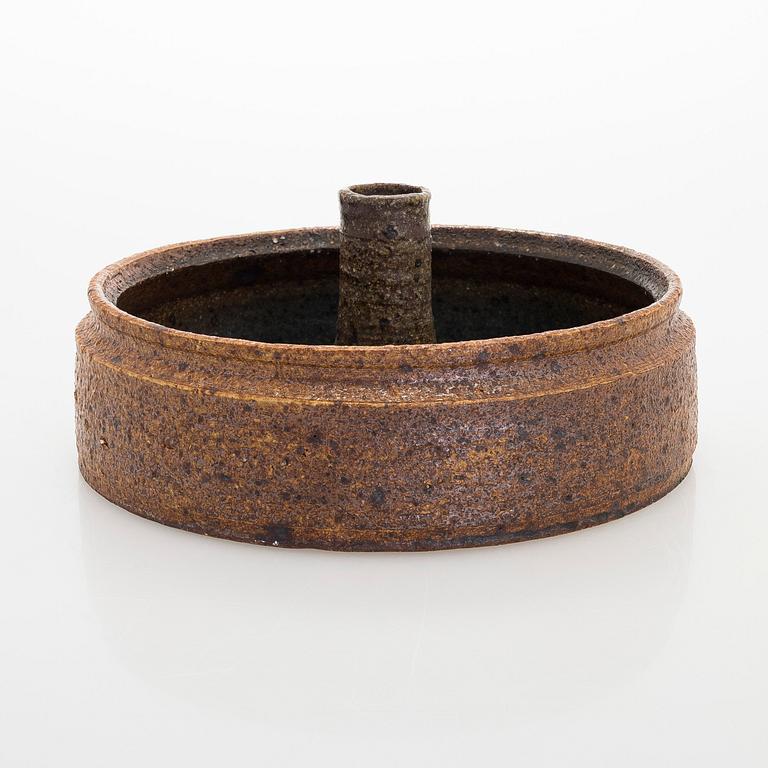 Raija Tuumi, a chamotte stoneware bowl, monogram signed RT, ARABIA.