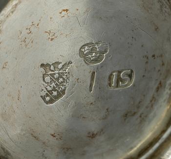 BÄGARE, 2 st, silver, bland annat Johan Söderdahl, Söderköping, 1767. Vikt ca 152 gram.