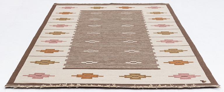 Erik Lundberg, a carpet, 'Skogsstjärnan', Vävaregården, Eringsboda, circa 300 x 202 cm.