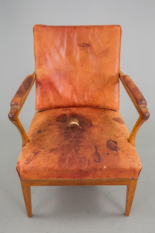 KARMSTOL, modell 868, Josef Frank, Firma Svenskt Tenn.