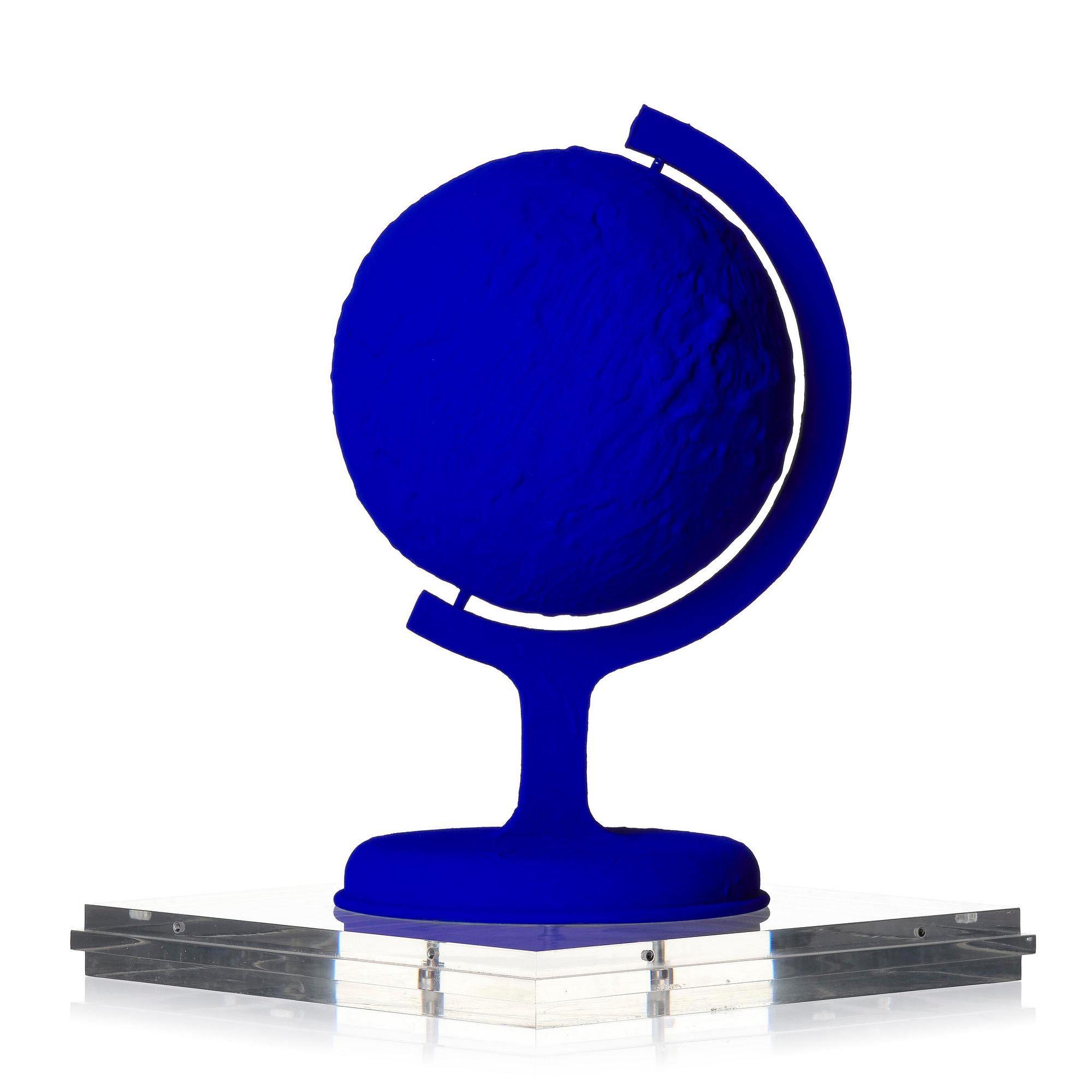 Yves Klein, "La Terre Bleue".