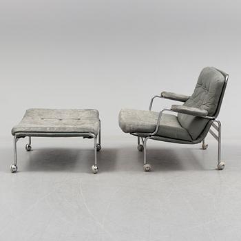 BRUNO MATHSSON, fåtölj och fotpall, "Karin", för Dux, 1900-talets andra hälft.
