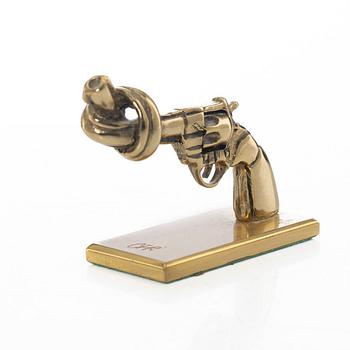 Carl Fredrik Reuterswärd, efter, "Non-Violence", Skultuna.