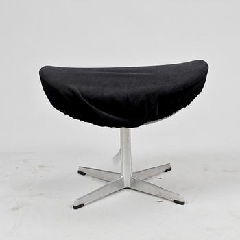 FOTPALL, "Ägget", Arne Jacobsen, Fritz Hansen, Danmark.