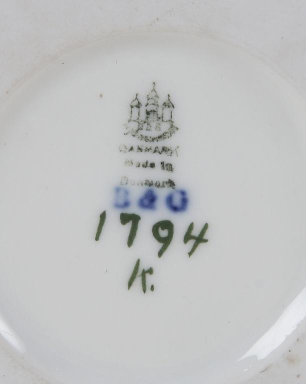 FIGURIN, porslin, Bing & Gröndahl. Proveniens: Git Gay.