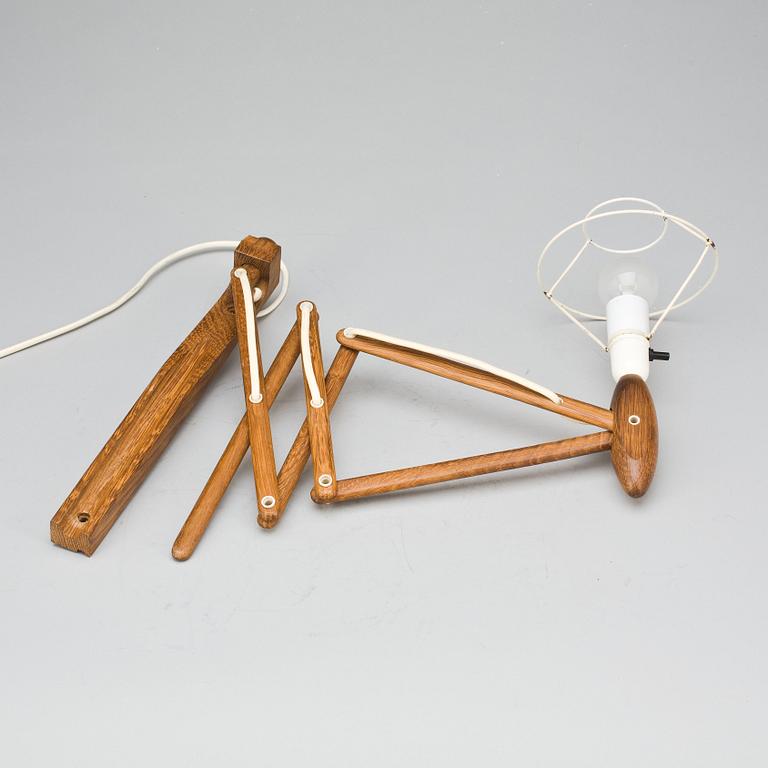 VÄGGLAMPA, Le Klint.