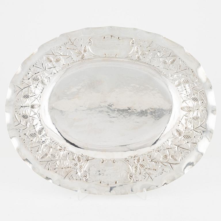 A Swedish silver dish, bearing the mark of CG Hallberg, Stockholm, 1909.