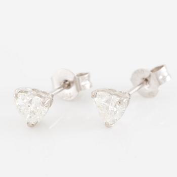 Earrings, 18K white gold set with heart-shaped diamonds. Accompanied by GIA dossier.