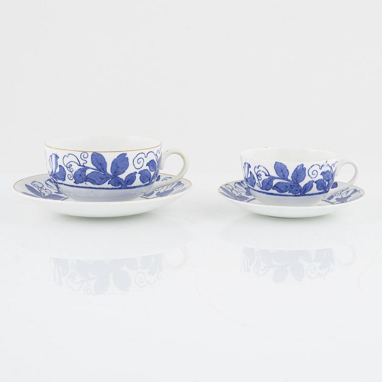 Gunnar Wennerberg, 74 pieces of a "Blåsippa" dinner service, Gustavsberg, Sweden.