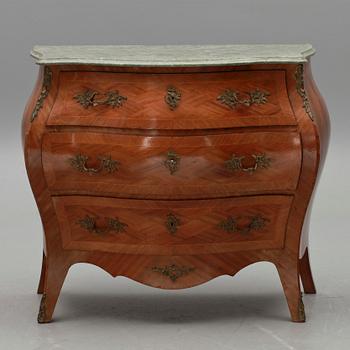 BYRÅ. Rokokostil, 1900-tal.