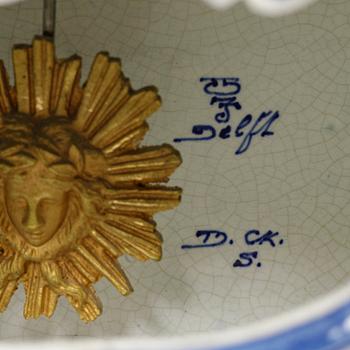 Bordspendyl, fajans, Delft, Holland, sent 1800-tal.