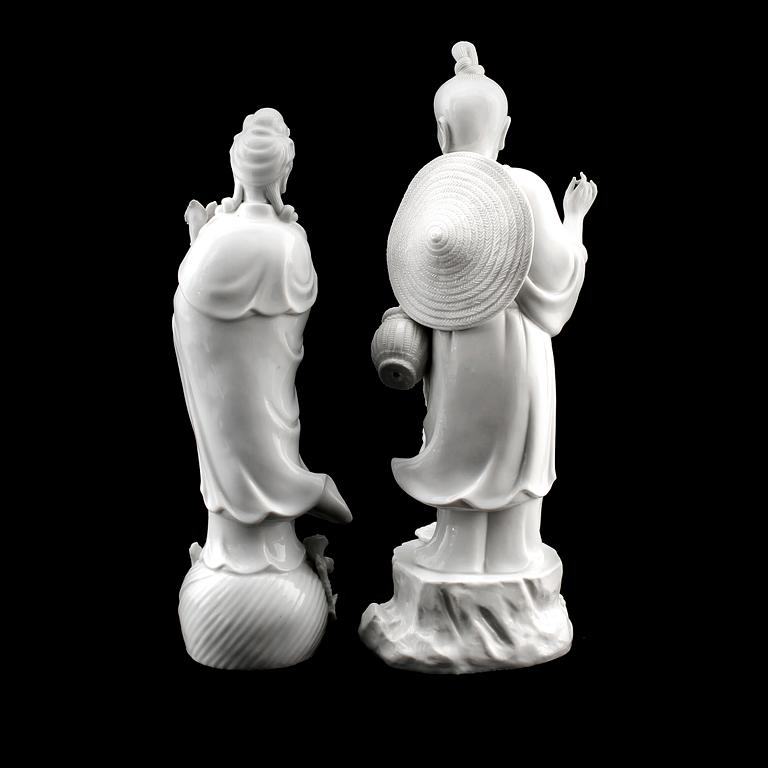 FIGURER, 2 st, porslin, Kina, 1900-talets andra hälft.