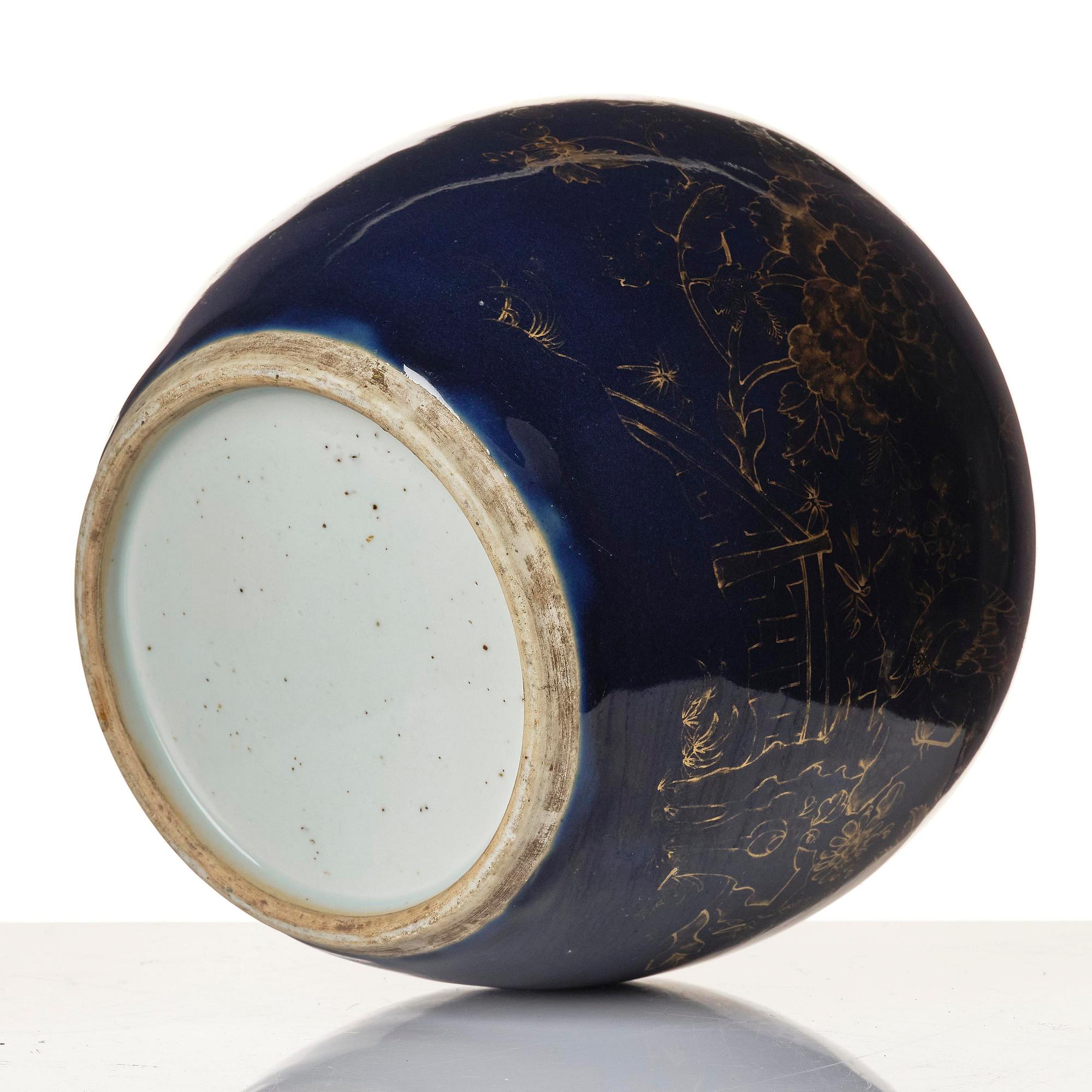 A blue glazed jar, Qing dynasty, 18th century.