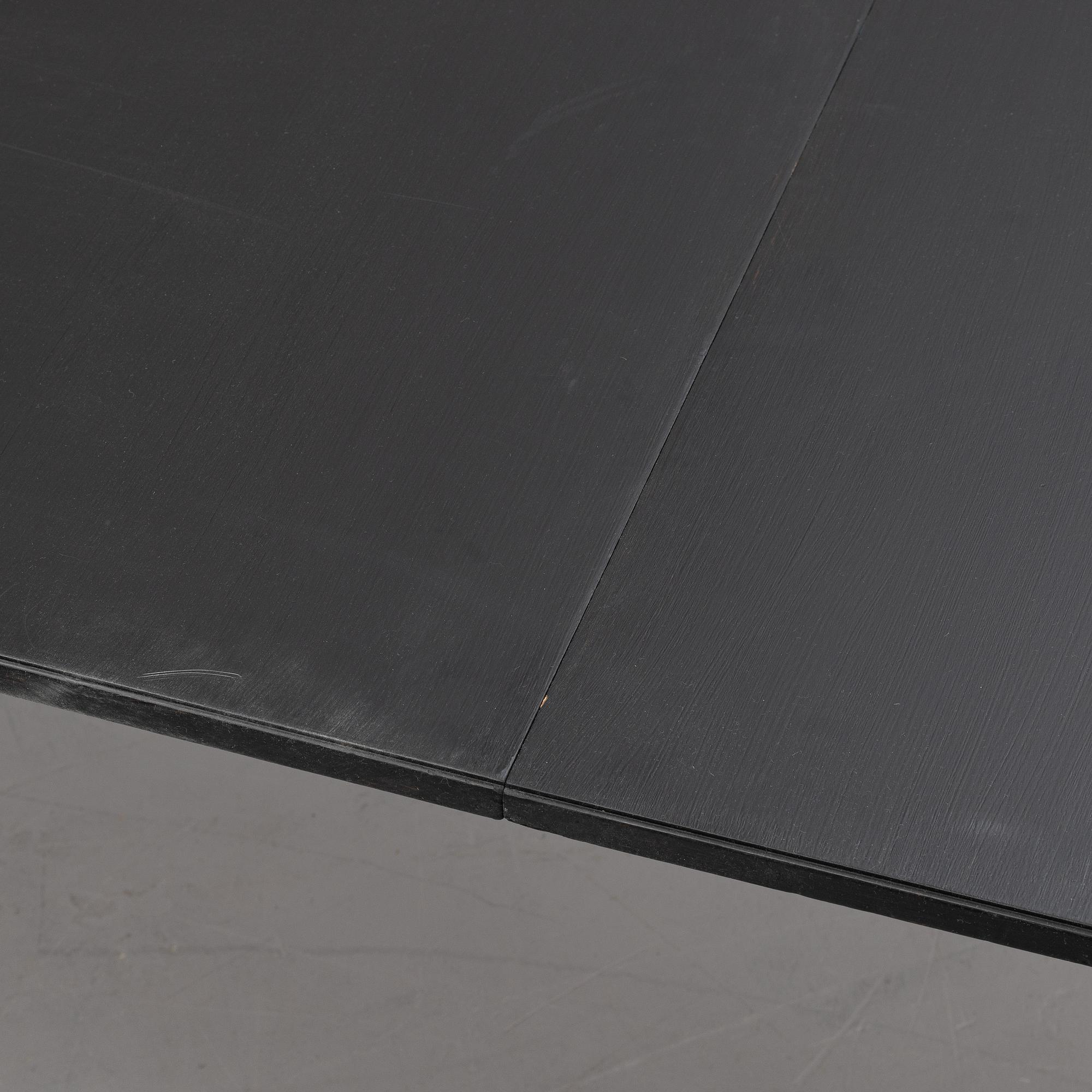 A Gustavians style dining table, second half of the 20th Century.