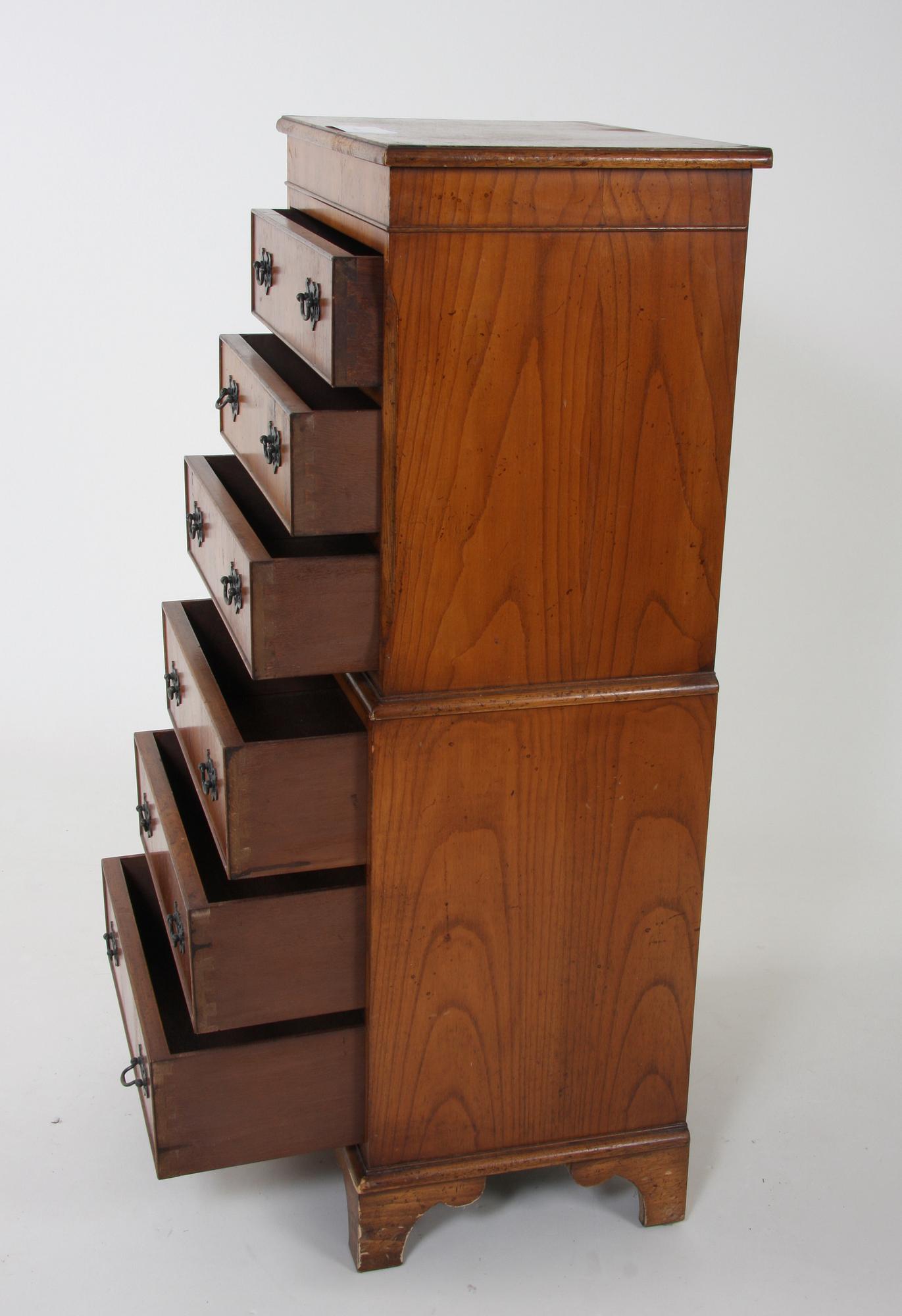 BYRÅ, s k Tallboy, engelsk stil.