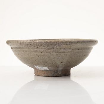 Krukor, två stycken, vaser, två stycken, skål och kanna, Mingdynastin (1368-1644.