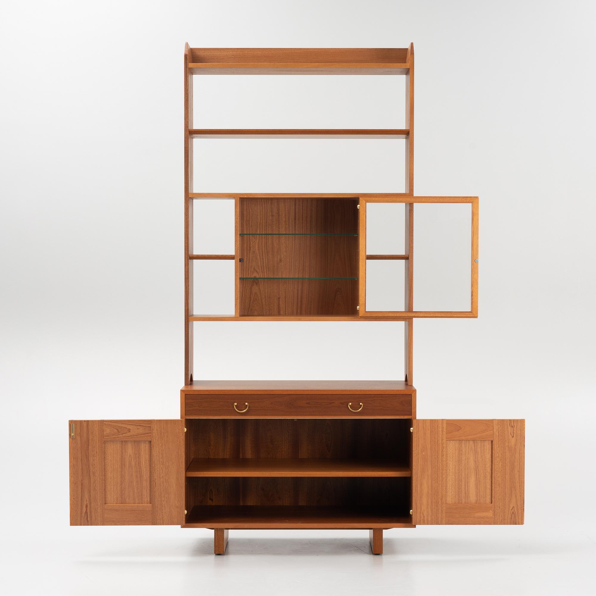 Josef Frank, bokhylla med vitrin, modell 2112, Firma Svenskt Tenn.