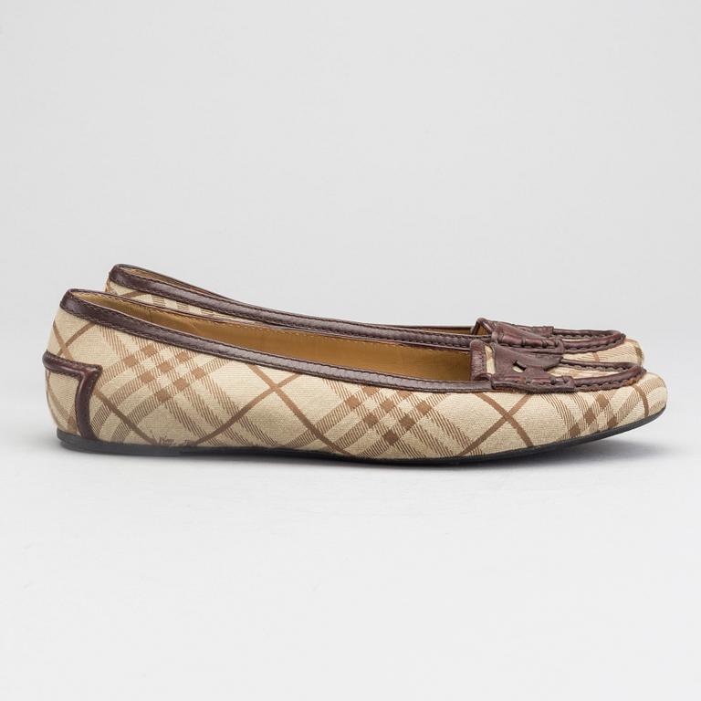 BURBERRY, skor, storlek 40.
