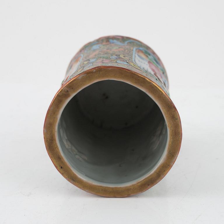 A pierced Chinese Canton vase, 19th century.