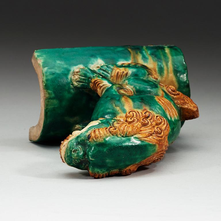 TAKRYTTARE, keramik. Ming dynastin, 1600-tal.