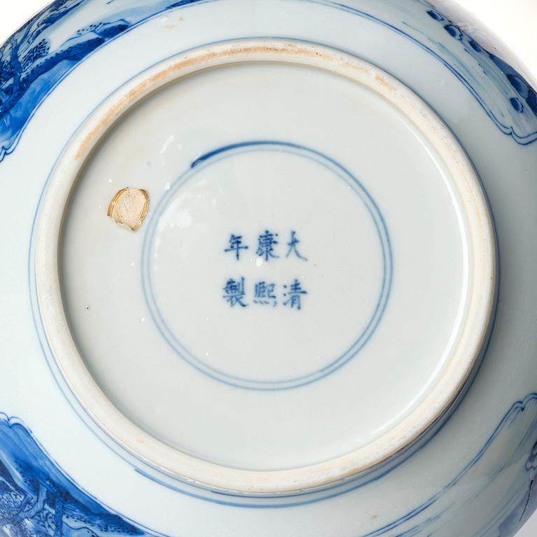 A blue and white pot, Qing dynasty, Kangxi (1662-1722) with mark and of the period.