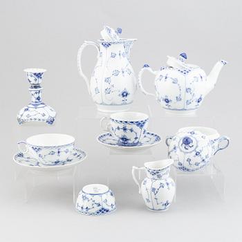 30 pieces, Royal Copenhagen, "Musselmalet", porcelain, Denmark.