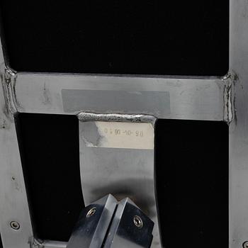 Poul Volther, fåtölj, "Corona EJ 5", Erik Jørgensen, Danmark, 2000.